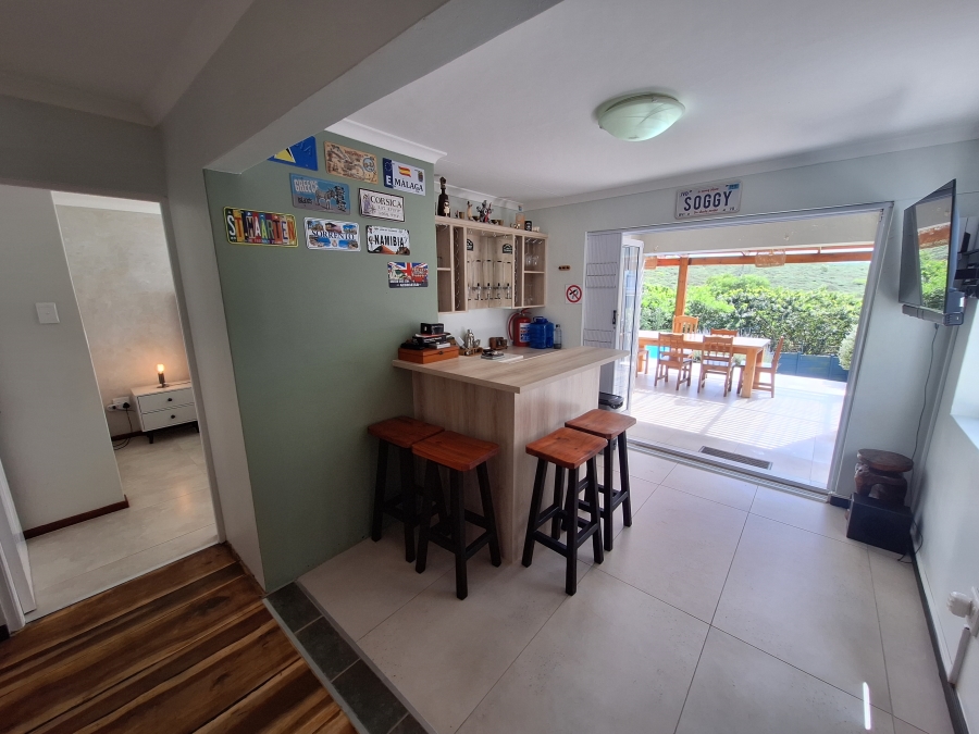 2 Bedroom Property for Sale in Wavecrest Eastern Cape